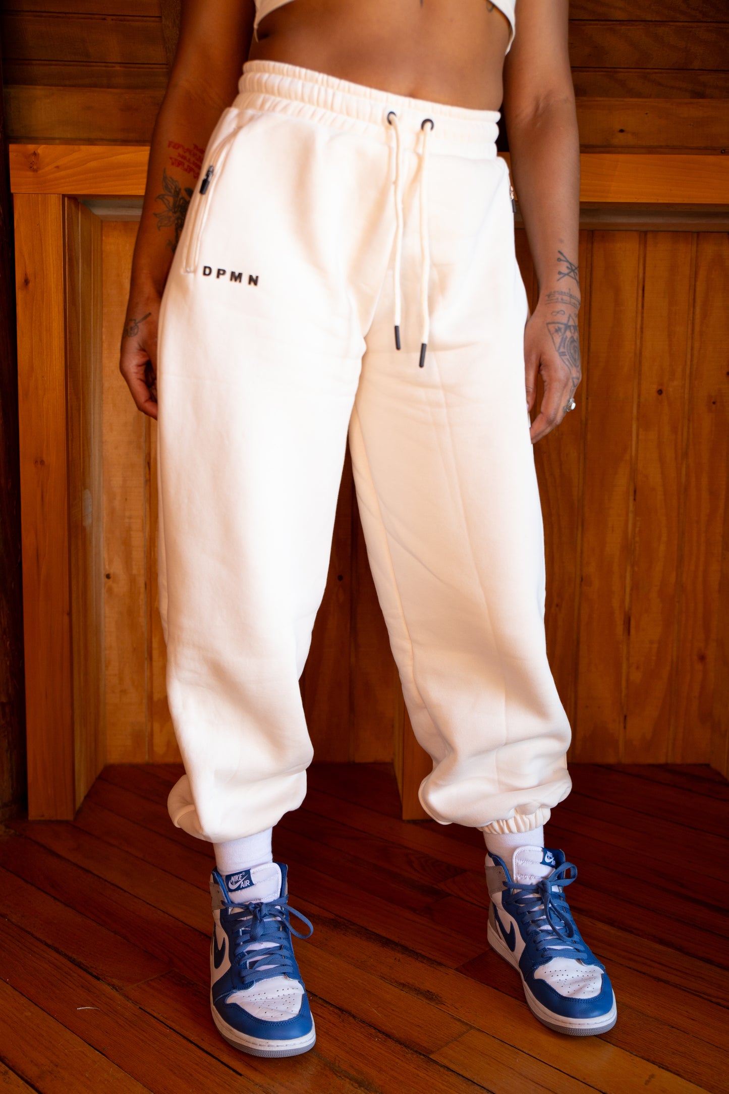 Jogger Cream - Timeless Essentials (Unisex)