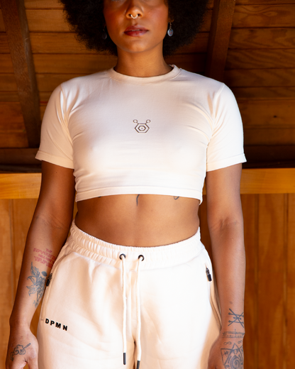 Croptop Cream - Timeless Essentials