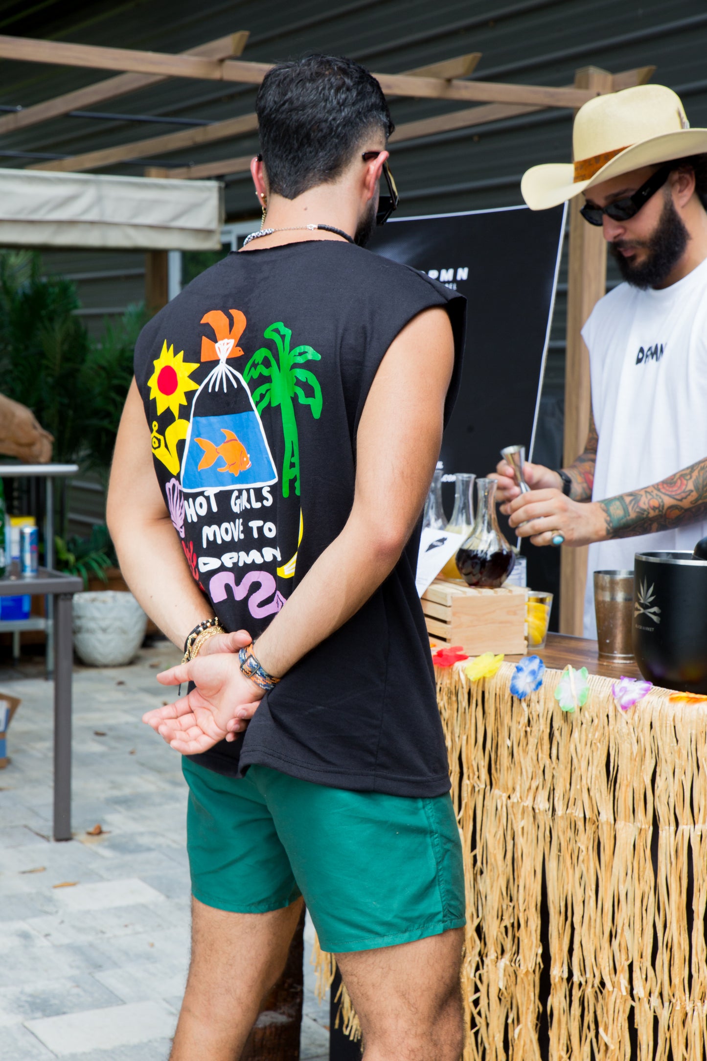 Hot Girls Move  black- Summer TNK TOP