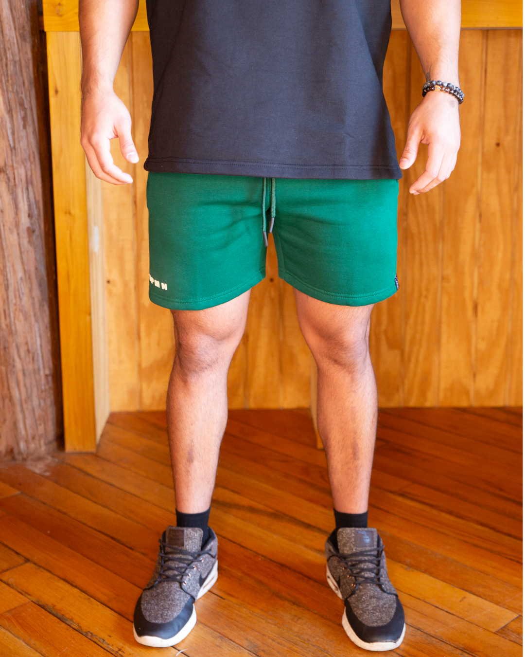 Short Green - Timeless Essentials (Unisex)